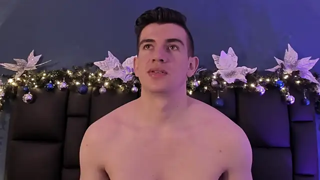 Snapshot of MikaelSlow chatting on December 2025 03:46:02 AM MikaelSlow online show from December 2025 03:46:02 AM