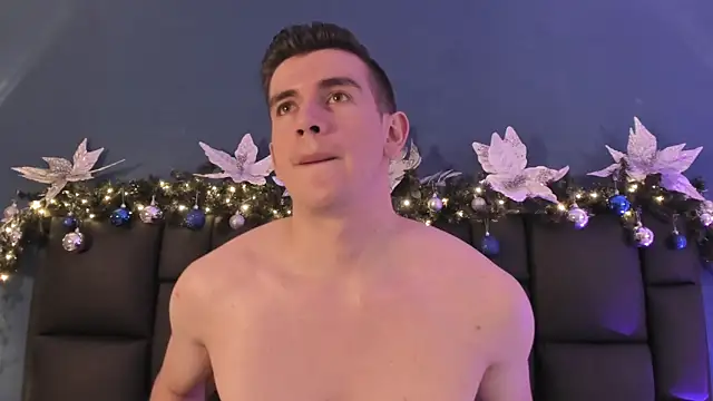 Snapshot of MikaelSlow chatting on December 2025 08:27:02 PM MikaelSlow online show from December 2025 08:27:02 PM