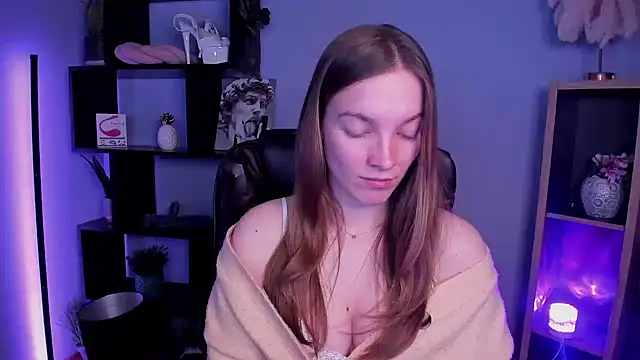 kenzie x online show from December 2024 11:14:02 AM