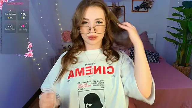 Diana twerk online show from September 2025 08:47:01 AM