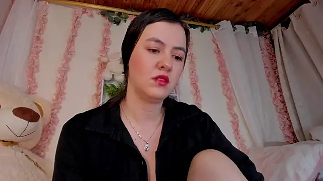 Idara and Edahi01 online show from September 2025 05:51:02 PM