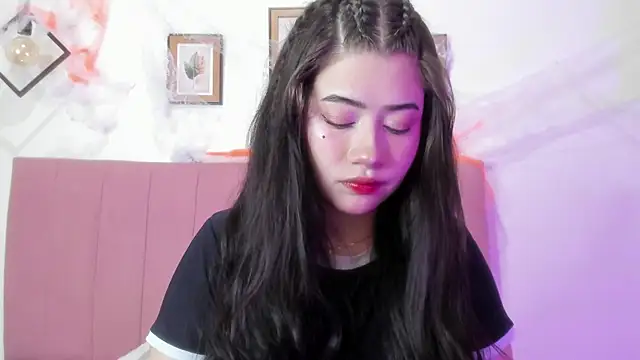 GENNESIS LOVE online show from October 2025 03:31:01 AM