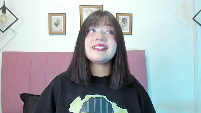 GENNESIS LOVE online show from November 2025 03:50:02 AM