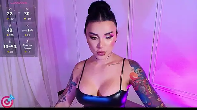 Snapshot of Ela_Doll_ chatting on March 2025 11:24:02 PM Ela Doll online show from March 2025 11:24:02 PM