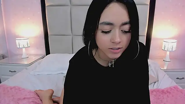 Snapshot of HannaClarrk_ chatting on January 2025 02:42:01 PM HannaClarrk online show from January 2025 02:42:01 PM