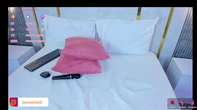 amor smith  online show from September 2025 04:13:02 AM