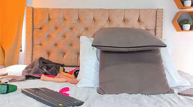 Anya Texas online show from March 2025 08:21:01 PM