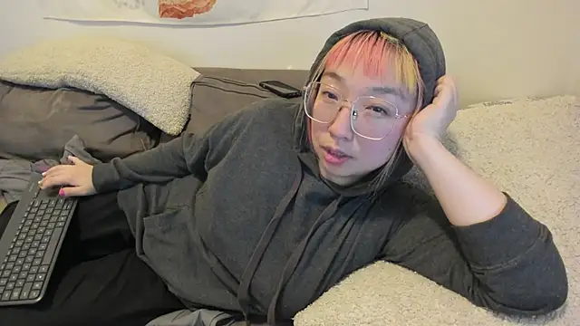 luxgray online show from December 2024 03:48:01 AM