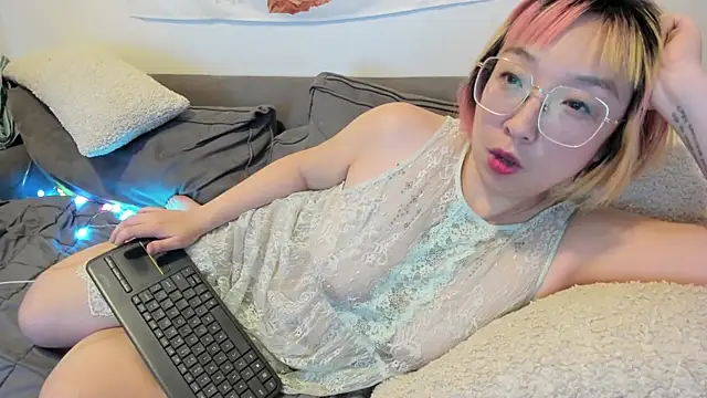 luxgray online show from December 2024 03:18:02 AM