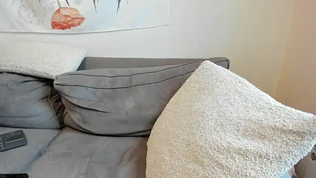 luxgray online show from February 2025 09:42:02 PM