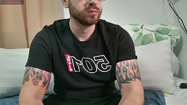 Snapshot of JayXCee_Official chatting on February 2026 02:40:01 AM JayXCee Official online show from February 2026 02:40:01 AM