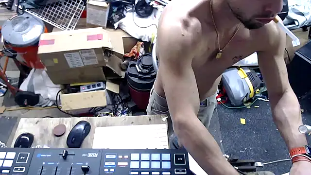 tongueispowerr6d9 online show from December 2024 12:08:02 PM