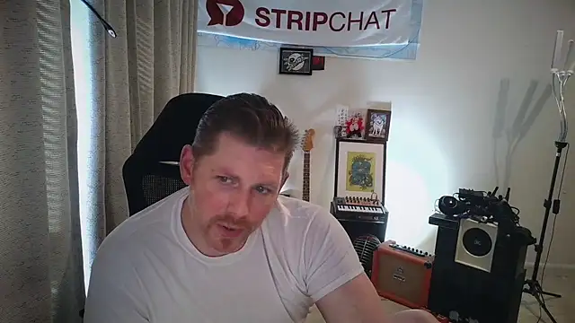 Snapshot of Rock_Pierce chatting on February 2026 07:28:01 PM Rock Pierce online show from February 2026 07:28:01 PM