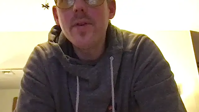 Snapshot of Rock_Pierce chatting on February 2026 01:17:01 AM Rock Pierce online show from February 2026 01:17:01 AM