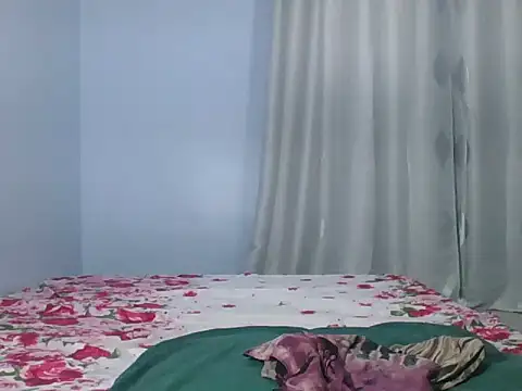 Snapshot of sandra_sauvage chatting on September 2025 07:30:02 AM sandra sauvage online show from September 2025 07:30:02 AM