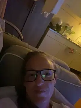 KikiDenhaag online show from July 2026 12:15:02 AM