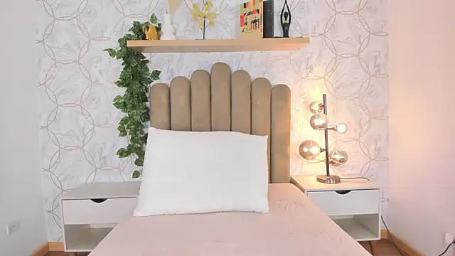 Roma  love online show from October 2025 12:06:01 PM