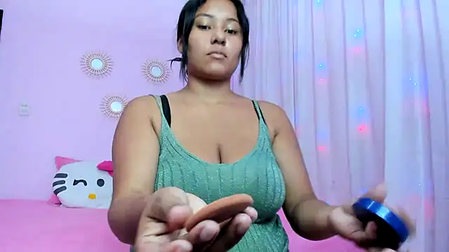 Snapshot of ariel_milk chatting on March 2025 07:04:02 PM ariel milk online show from March 2025 07:04:02 PM