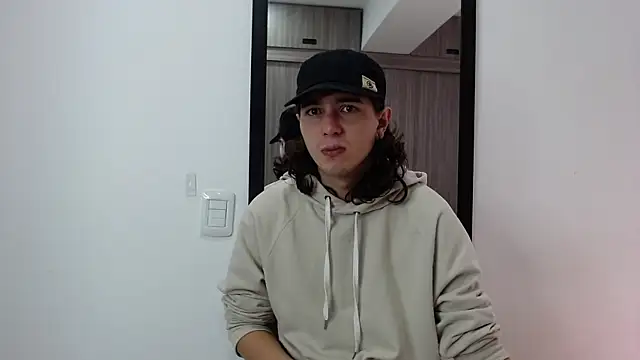 alex connorr online show from February 2025 03:00:01 PM