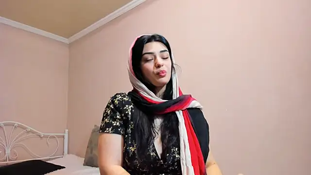 Snapshot of _cleopattra_ chatting on December 2024 06:42:02 PM cleopattra online show from December 2024 06:42:02 PM