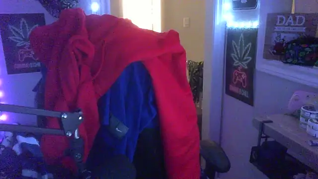 GeneralXMillyX online show from November 2025 03:43:02 PM