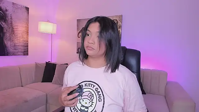 Snapshot of alaia7h chatting on November 2025 07:36:03 PM alaia7h online show from November 2025 07:36:03 PM