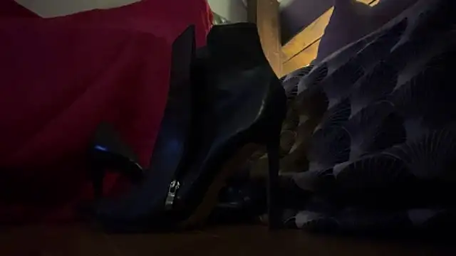 Snapshot of alexheels_boots chatting on November 2025 01:29:01 AM alexheels boots online show from November 2025 01:29:01 AM