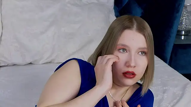 LiliLinn online show from February 2025 04:52:01 AM