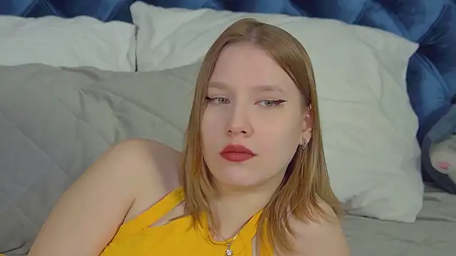 LiliLinn online show from May 2026 04:51:01 AM