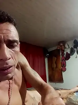 Snapshot of luiseduardomarta chatting on November 2025 04:06:02 AM luiseduardomarta online show from November 2025 04:06:02 AM