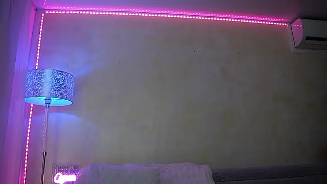 Snapshot of LaylaCruzRose chatting on February 2026 06:36:02 AM LaylaCruzRose online show from February 2026 06:36:02 AM