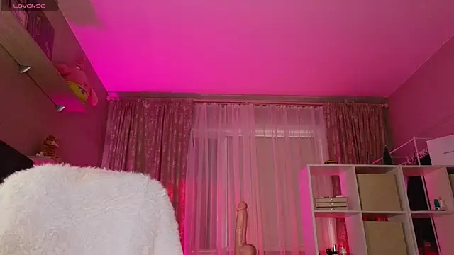 Katy perry  online show from February 2025 05:41:01 AM