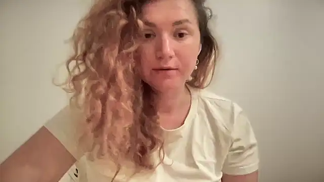 Foxy and classy online show from April 2026 07:45:02 PM