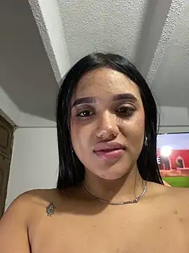 Snapshot of ElaEndez_ chatting on February 2025 03:22:01 AM ElaEndez online show from February 2025 03:22:01 AM