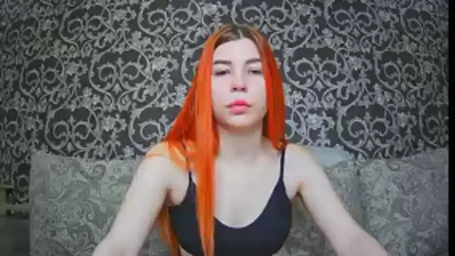 Snapshot of ElllaNuar chatting on October 2025 05:55:01 AM ElllaNuar online show from October 2025 05:55:01 AM