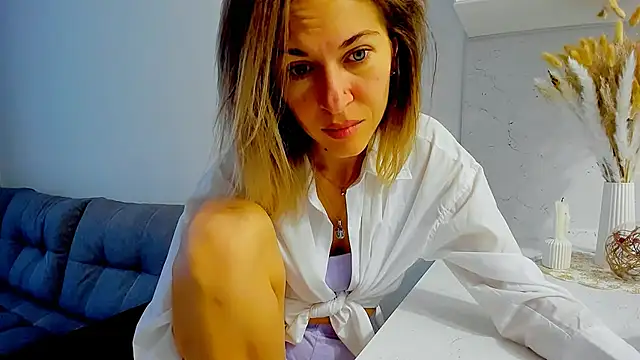 Snapshot of Mona_Cruz chatting on January 2025 06:06:01 AM Mona Cruz online show from January 2025 06:06:01 AM