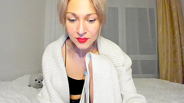 Snapshot of Mona_Cruz chatting on March 2025 07:40:01 PM Mona Cruz online show from March 2025 07:40:01 PM