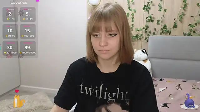 HermioneHHH online show from March 2025 06:09:01 PM