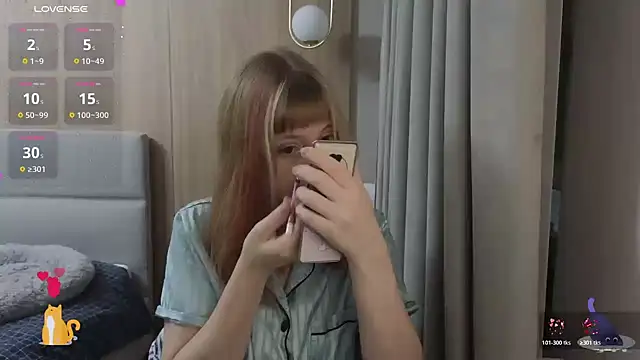 HermioneHHH online show from November 2025 08:09:01 PM