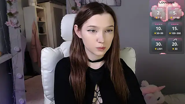 White kitty01 online show from January 2025 02:23:02 PM