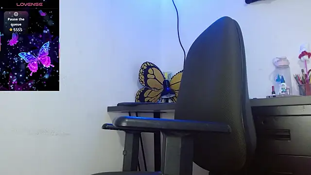 SophiaMeyerst online show from November 2025 06:08:01 PM