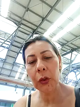 Snapshot of Mia-funny20 chatting on January 2025 08:04:01 PM Mia-funny20 online show from January 2025 08:04:01 PM