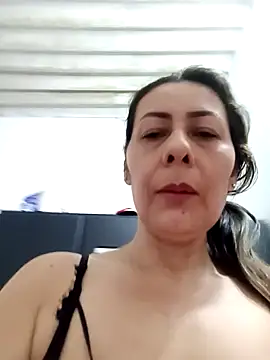 Snapshot of Mia-funny20 chatting on February 2025 03:17:02 PM Mia-funny20 online show from February 2025 03:17:02 PM