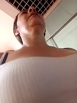 Snapshot of Mia-funny20 chatting on February 2025 07:59:02 PM Mia-funny20 online show from February 2025 07:59:02 PM