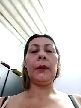 Snapshot of Mia-funny20 chatting on February 2025 07:27:02 PM Mia-funny20 online show from February 2025 07:27:02 PM