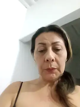 Snapshot of Mia-funny20 chatting on February 2025 01:13:02 AM Mia-funny20 online show from February 2025 01:13:02 AM