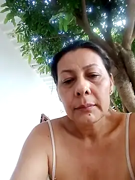 Snapshot of Mia-funny20 chatting on February 2025 08:44:01 PM Mia-funny20 online show from February 2025 08:44:01 PM