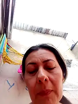 Snapshot of Mia-funny20 chatting on March 2025 02:25:02 PM Mia-funny20 online show from March 2025 02:25:02 PM