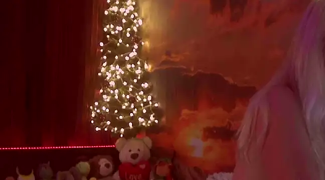 MoniCutex online show from December 2024 06:24:02 AM