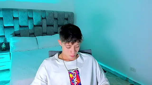 MarcusCollinss  online show from December 2024 08:21:02 PM